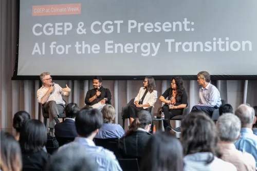 Panel sitting and discussing AI for the Energy Transtion
